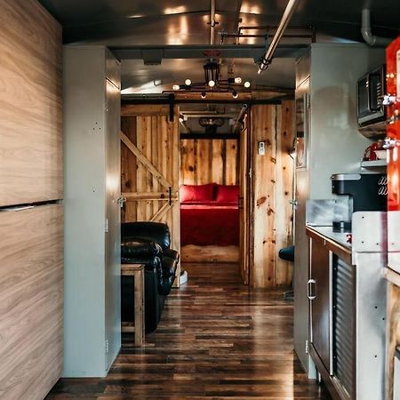 Bourbon Trail: Caboose On The Farm Villa Lawrenceburg Екстериор снимка