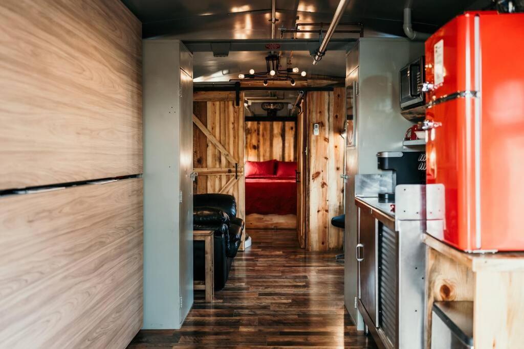 Bourbon Trail: Caboose On The Farm Villa Lawrenceburg Екстериор снимка